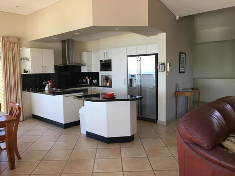 OceanScape Luxury Beachfront Villas - Accommodation BNB 16