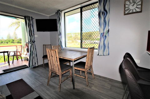 Beachfront 3, 25 Willow Street - Accommodation BNB 3