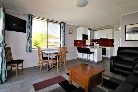 Beachfront 3, 25 Willow Street - Accommodation BNB 1
