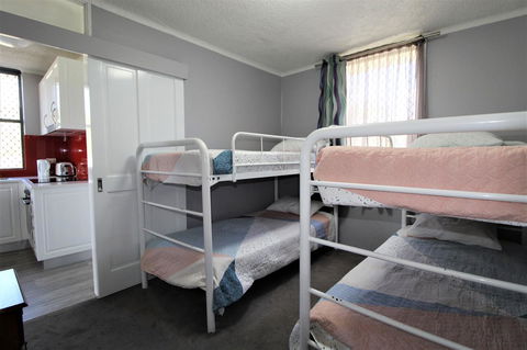 Beachfront 3, 25 Willow Street - Accommodation BNB 10