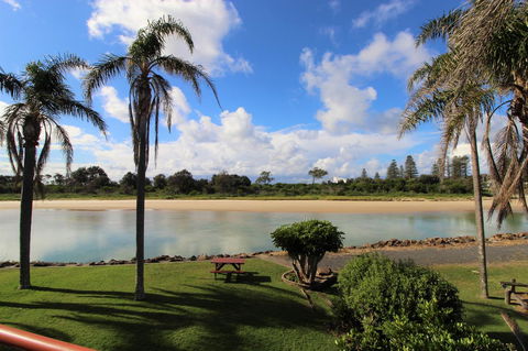 Beachfront 3, 25 Willow Street - Accommodation BNB 7
