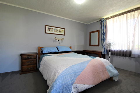 Beachfront 3, 25 Willow Street - Accommodation BNB 9