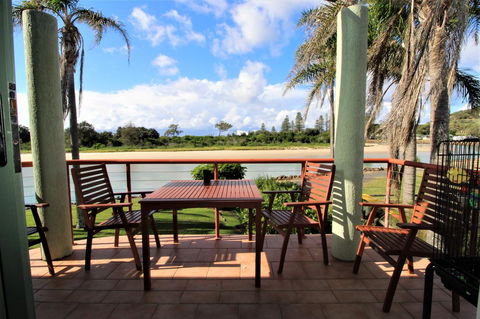 Beachfront 3, 25 Willow Street - Accommodation BNB 4