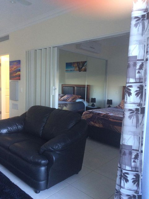 Nomikis\'On The Avenue - Accommodation BNB 14