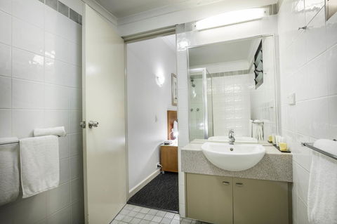 Mercure Darwin Airport Resort - Accommodation BNB 24