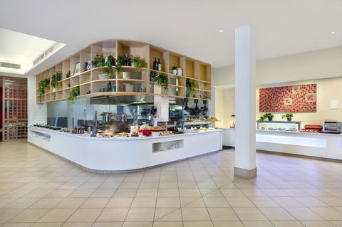 Crowne Plaza Alice Springs Lasseters, An IHG Hotel - Accommodation BNB 1