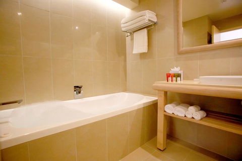 Crowne Plaza Alice Springs Lasseters, An IHG Hotel - Accommodation BNB 30