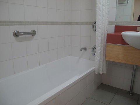 Crowne Plaza Alice Springs Lasseters, An IHG Hotel - Accommodation BNB 5