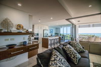 ZEN BY THE WATER - Esplanade Darwin Retreat