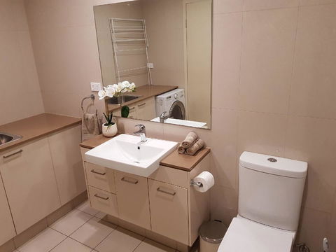 Darwin-Ocean Views, Tropical Getaway, Pool & Aircon - Accommodation BNB 14