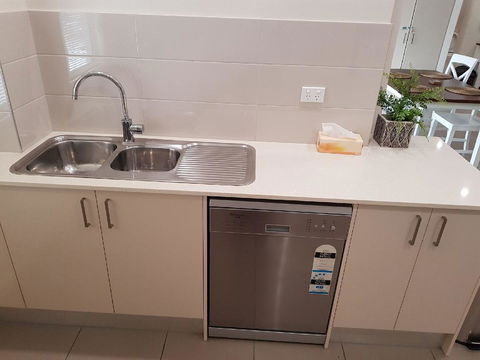 Darwin-Ocean Views, Tropical Getaway, Pool & Aircon - Accommodation BNB 12