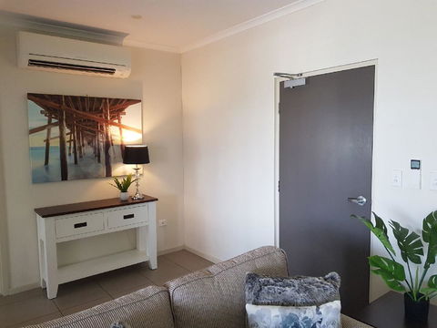Darwin-Ocean Views, Tropical Getaway, Pool & Aircon - Accommodation BNB 6