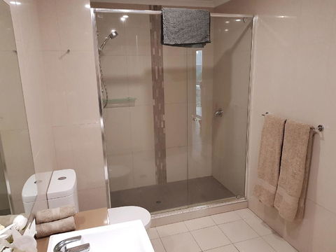 Darwin-Ocean Views, Tropical Getaway, Pool & Aircon - Accommodation BNB 15