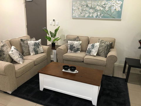 Darwin-Ocean Views, Tropical Getaway, Pool & Aircon - Accommodation BNB 5