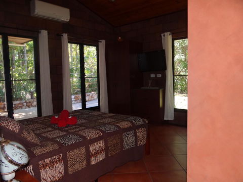 DARWIN'S SHADY ACRES RETREAT - Accommodation BNB 38