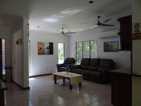 DARWIN'S SHADY ACRES RETREAT - Accommodation BNB 21