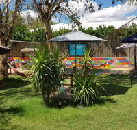 Alice's Secret Travellers Inn - Accommodation BNB