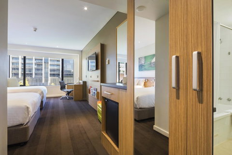 Crowne Plaza Canberra, An IHG Hotel - Accommodation BNB 23