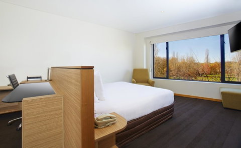 Crowne Plaza Canberra, An IHG Hotel - Accommodation BNB 41