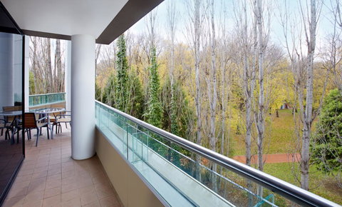 Crowne Plaza Canberra, An IHG Hotel - Accommodation BNB 12