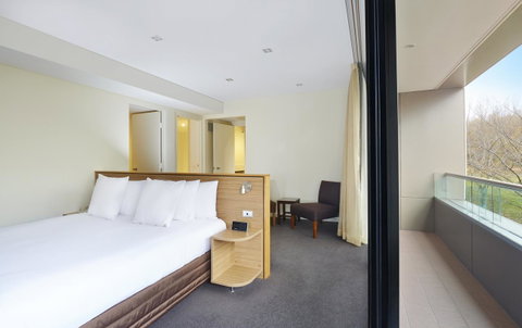 Crowne Plaza Canberra, An IHG Hotel - Accommodation BNB 13