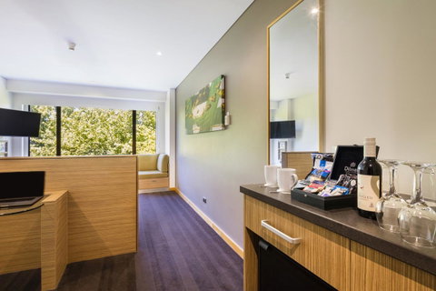 Crowne Plaza Canberra, An IHG Hotel - Accommodation BNB 42
