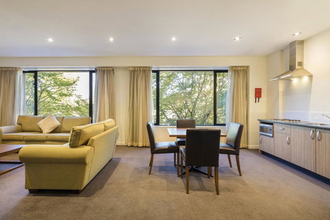 Crowne Plaza Canberra, An IHG Hotel - Accommodation BNB 35