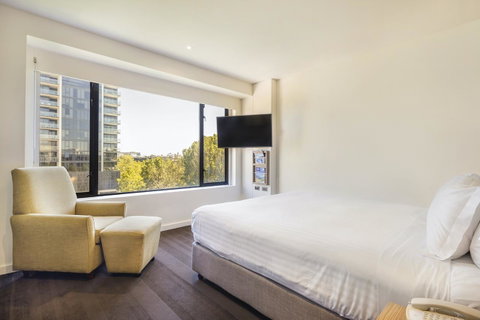 Crowne Plaza Canberra, An IHG Hotel - Accommodation BNB 21