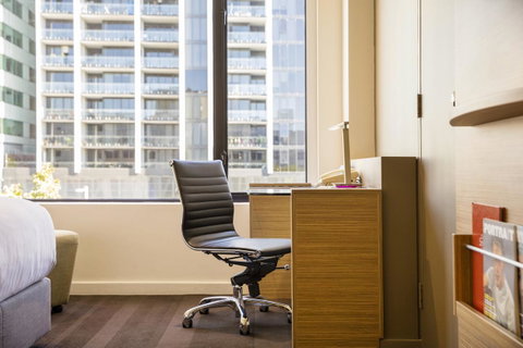 Crowne Plaza Canberra, An IHG Hotel - Accommodation BNB 40