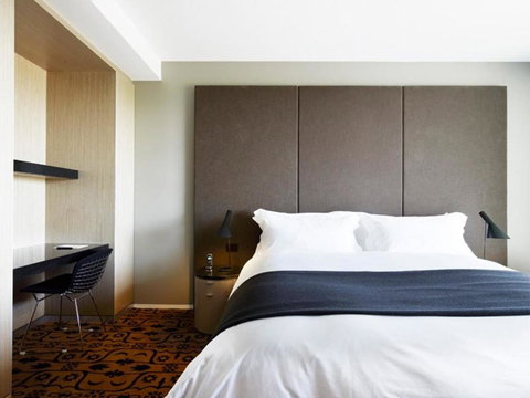 Burbury Hotel - Accommodation BNB 5