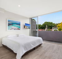 Bondi Beach Studio King Suite  Balcony - Accommodation BNB