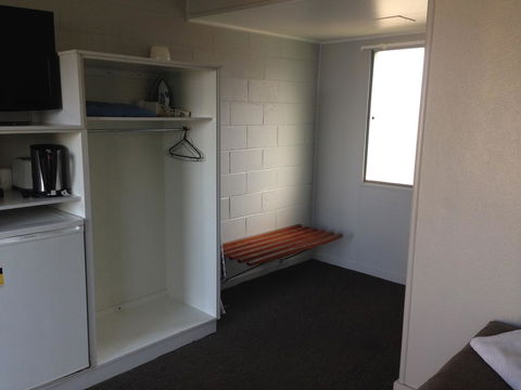 Boomerang Hotel - Accommodation BNB 2
