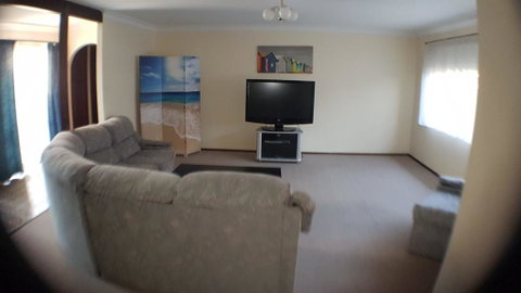Boondilla House - The Entrance, NSW - Accommodation BNB 2