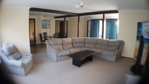 Boondilla House - The Entrance, NSW - Accommodation BNB 1
