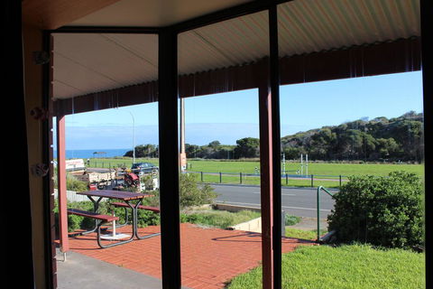 Bott's Beach Retreat - Accommodation BNB 0