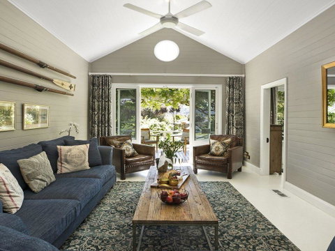 Bourne Cottage - Perfect For All Seasons - Accommodation BNB 3
