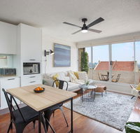 Boutique Apartment with Fantastic Harbour Views - Accommodation BNB