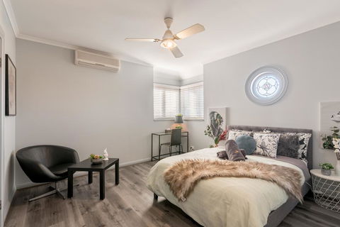 Boutique Private Rm Situated In The Heart Of Burwood7 - Accommodation BNB 0