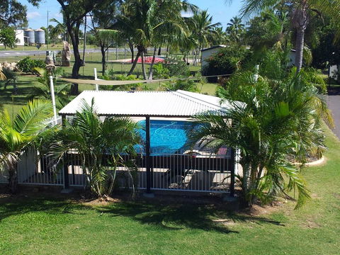 Bowen Arrow Motel - Accommodation BNB 1