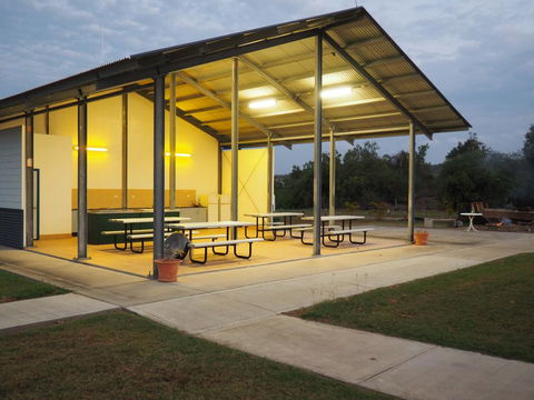 Bowen Holiday Park - Accommodation BNB 3