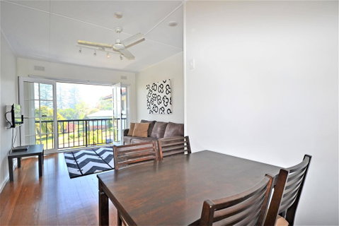 Breakers 6 2 Hill Street - Accommodation BNB 3