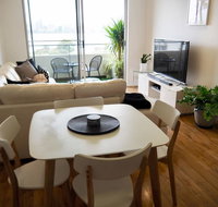 Breathtaking River  City Views Free Parking  WiFi - Accommodation BNB
