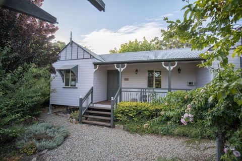 Briar Rose Cottages - Accommodation BNB 0