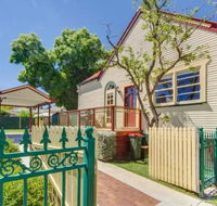 Bright 3-bedroom apartment - Central Armidale - Accommodation BNB
