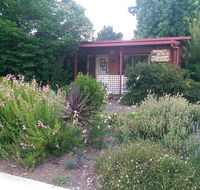 Bright's Wombat's Retreat - Accommodation BNB