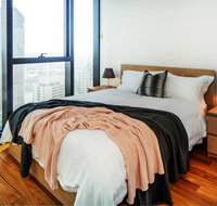 Brisbane Centre with Glorious Views  Pool - Accommodation BNB
