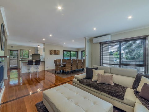 Broadwater By The Beach - With Heated Outdoor Spa - Accommodation BNB 3