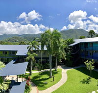 Cairns Adventure Lodge - Cook your own meals in your private Kitchen includes Dishwasher Washing Machine - Accommodation BNB