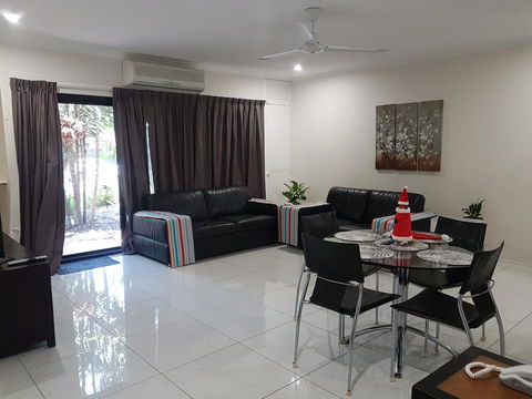 Cairns Prime Location Esplanade Self Contained Apartment With Wifi - Accommodation BNB 3