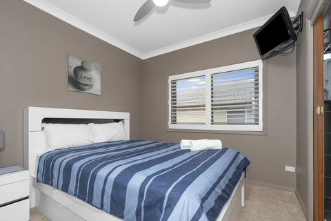 Calypso, Unit 5 - The Entrance - Accommodation BNB 3